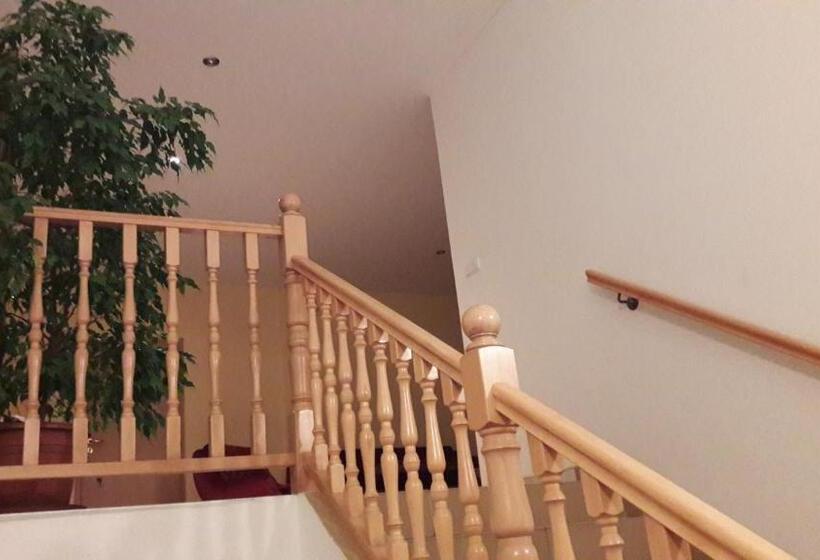 膳宿费 Penzion Europa Diakovce