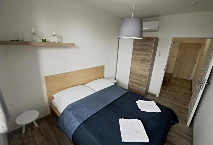 פנסיון Penzion Jako Víno