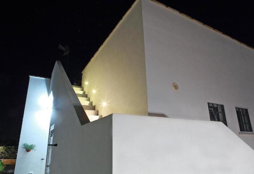 بنسيون Salentospita Guest Rooms