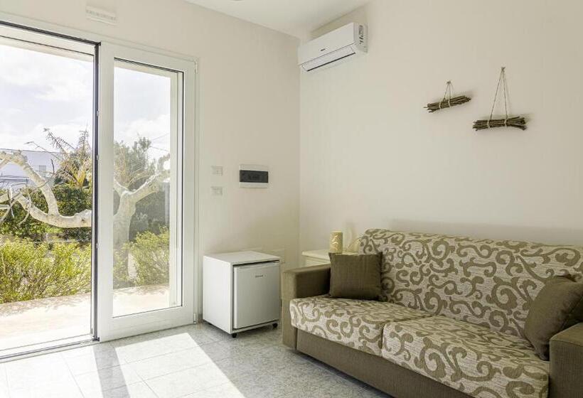 بنسيون Salentospita Guest Rooms