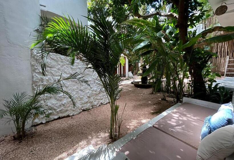 펜션 Sannyas Boutique