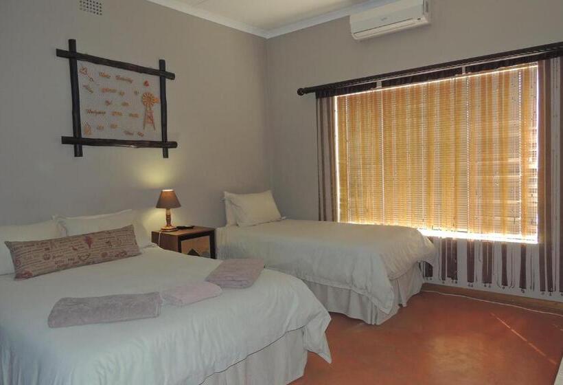 פנסיון The Big Tree Guest House