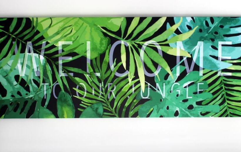 پانسیون The Jungle Apartments And Rooms