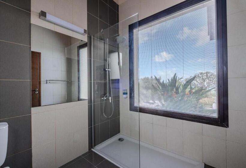 Pine And Olive Seahouse