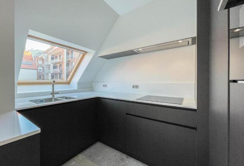 Residentie Square   Nieuwbouw   50 M Van De Zee