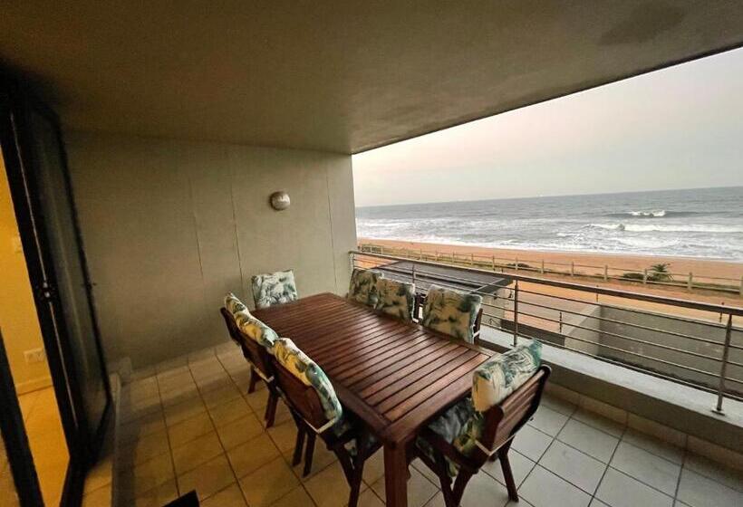 Umdloti   On The Beach! Private & Central. Sleeps 8