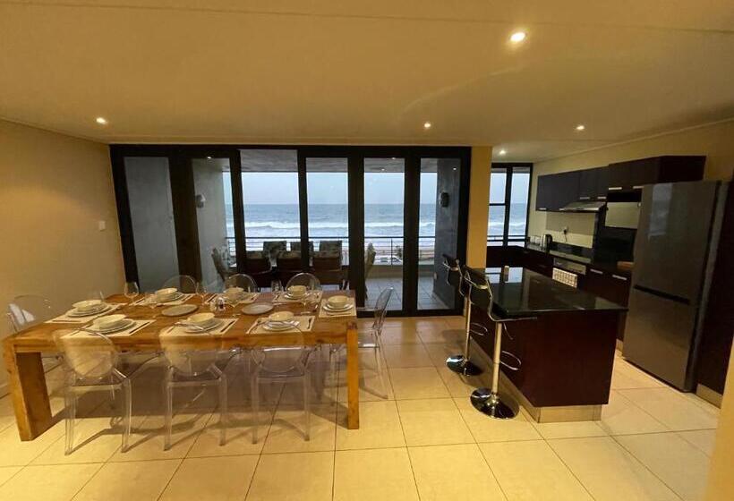 Umdloti   On The Beach! Private & Central. Sleeps 8