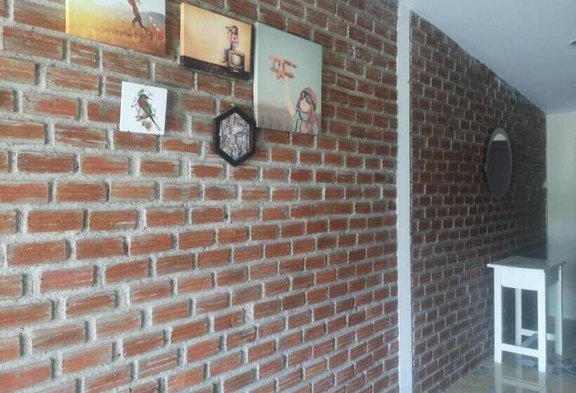 호스텔 บ้านในสวนรีสอร์ทbannnaisuan Resort