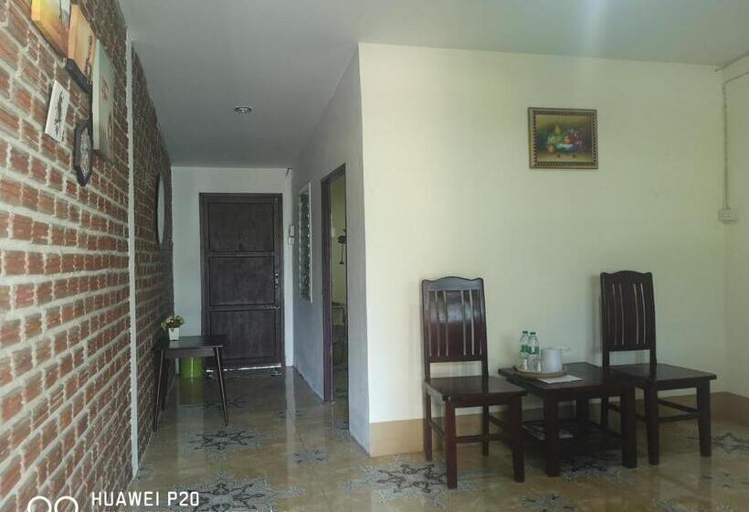 호스텔 บ้านในสวนรีสอร์ทbannnaisuan Resort