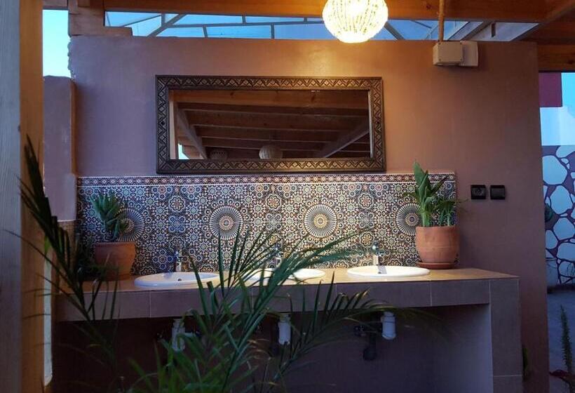 فندق صغير Dar Surf