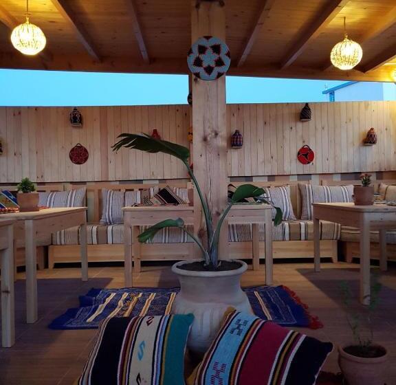 فندق صغير Dar Surf