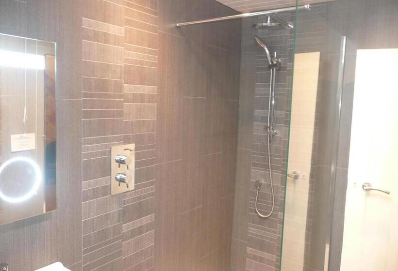 ユースホステル Noble Lands