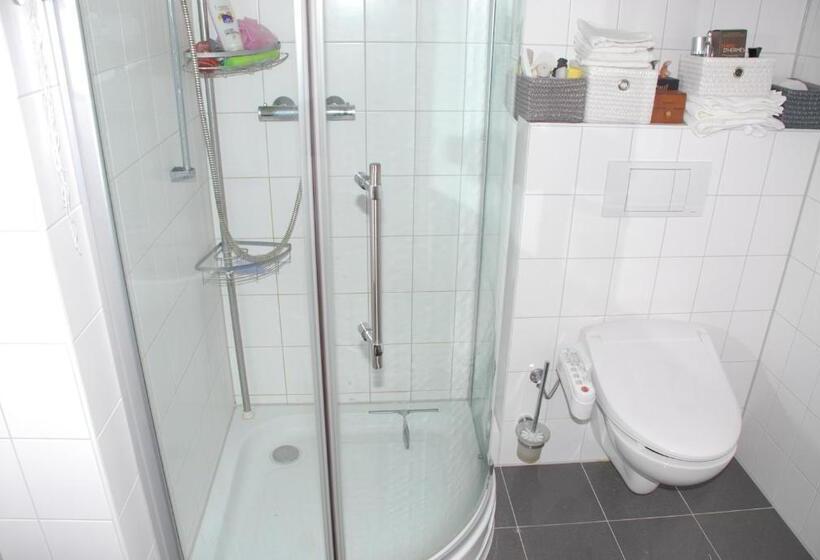 Appartement Like Complete Suite With Terrasse, Very Close To Centre, Beautiful, Superquiet, Parking