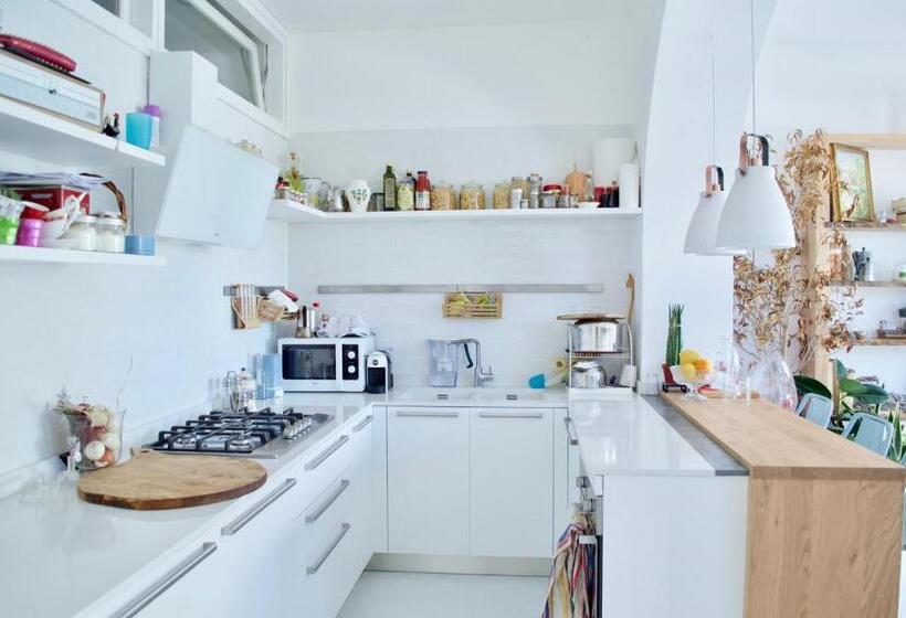 ベッドアンドブレックファースト Casa Maddy Suites Capri