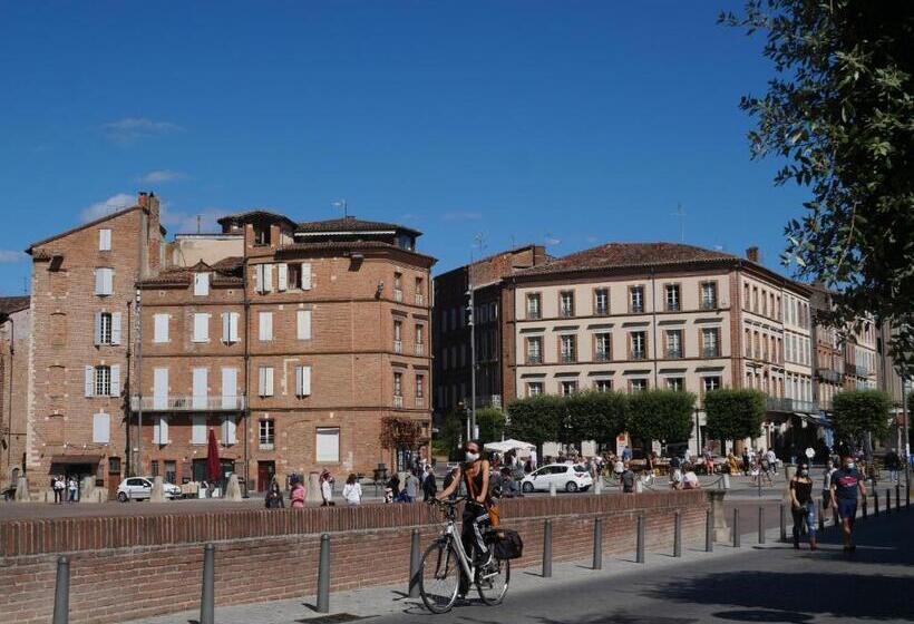 ベッドアンドブレックファースト Chambre D Elvire