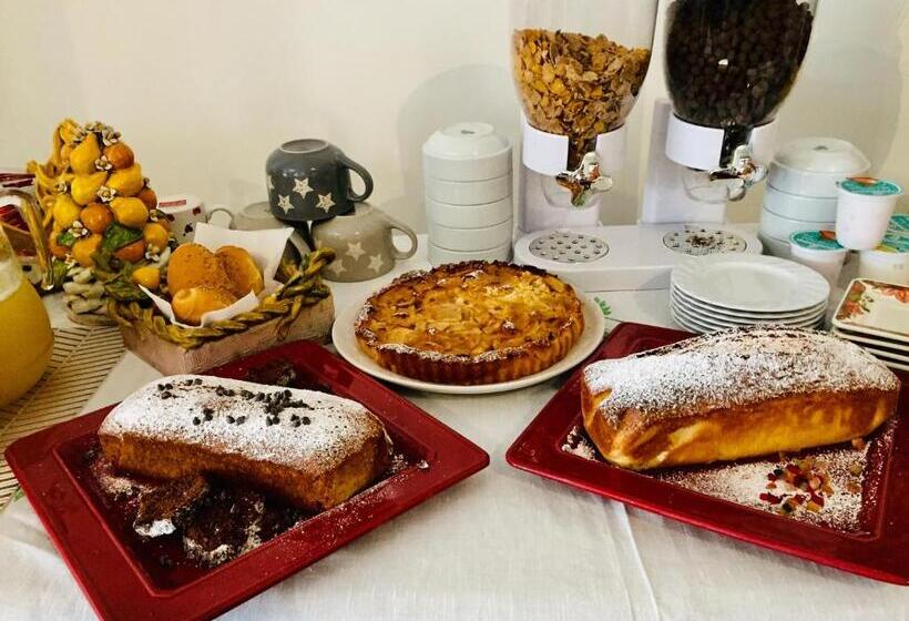 مبيت وإفطار Chiaro Di Luna