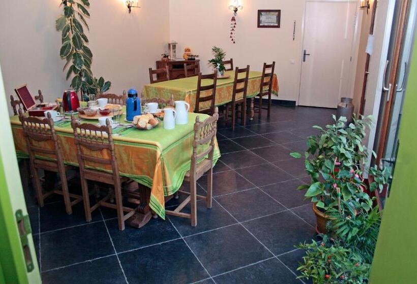 مبيت وإفطار Ferme Brocart