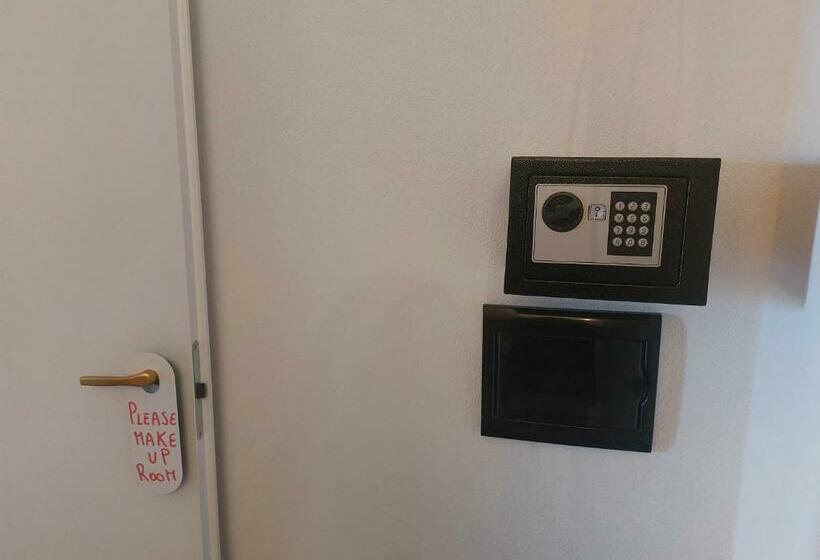 مبيت وإفطار La Grazia In Qualche Modo