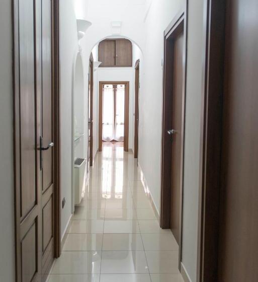 تختخواب و صبحانه Suite Room
