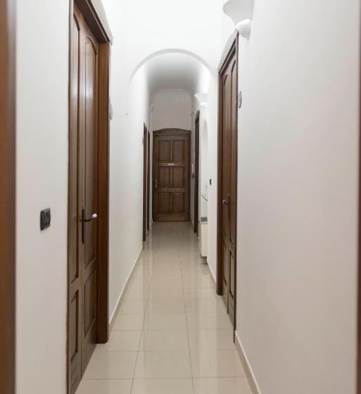 تختخواب و صبحانه Suite Room