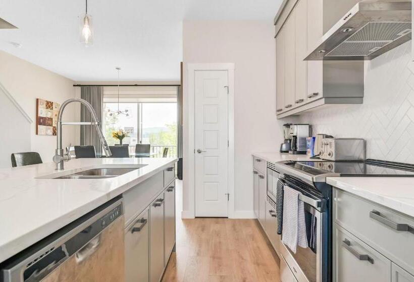 Brand New 3 Bedroom Home In A Quiet Neighborhood