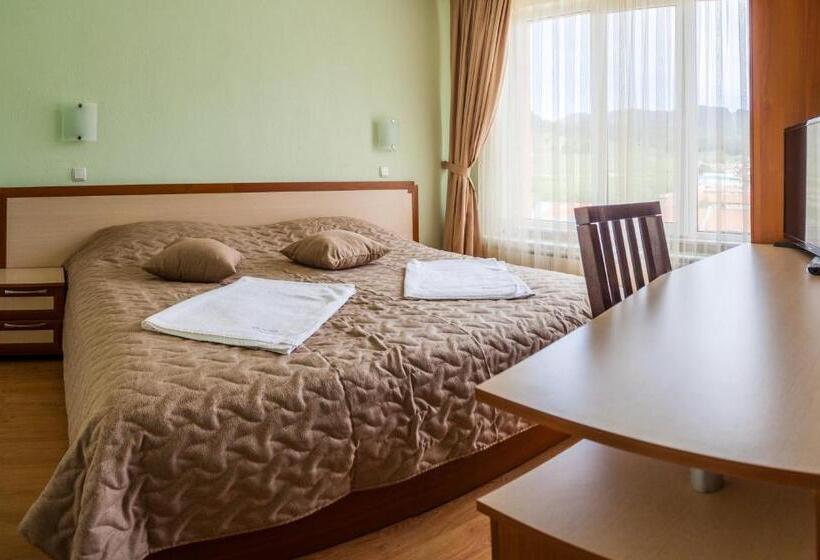 Отель семеен хотел елеганс   борино