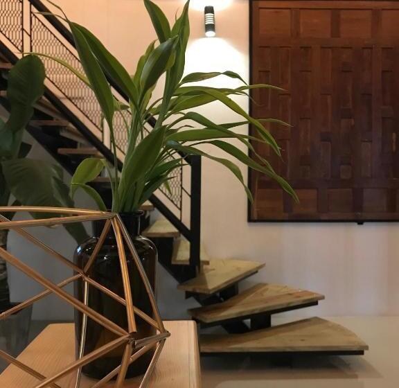 Отель Lamoon Boutique