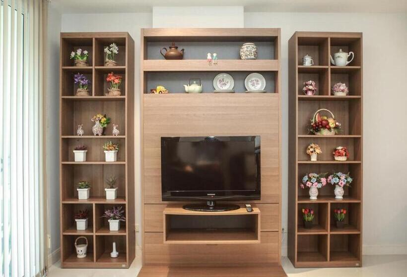 Jomtien Beach Penthouses Condo