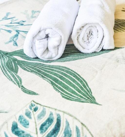 Lumineux   L Amazone   Gare