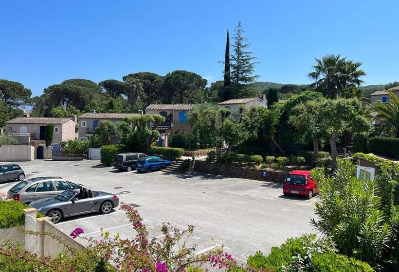 L’atypique : 2 Chambres // Piscine // Parking