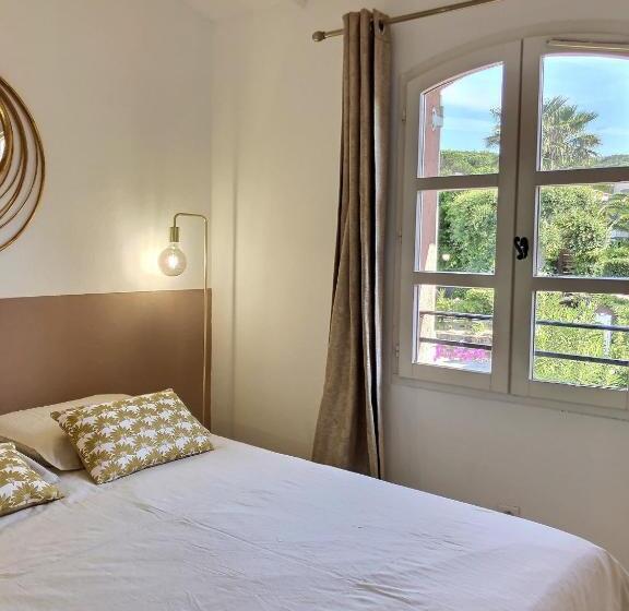 L’atypique : 2 Chambres // Piscine // Parking