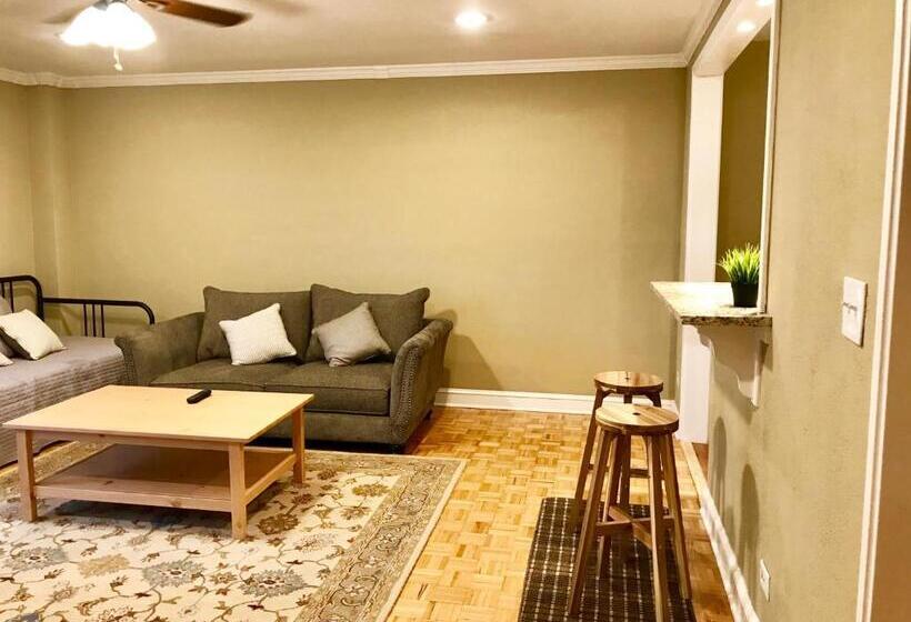 Laugh, Eat, Sleep Downtown Wine Down 9e