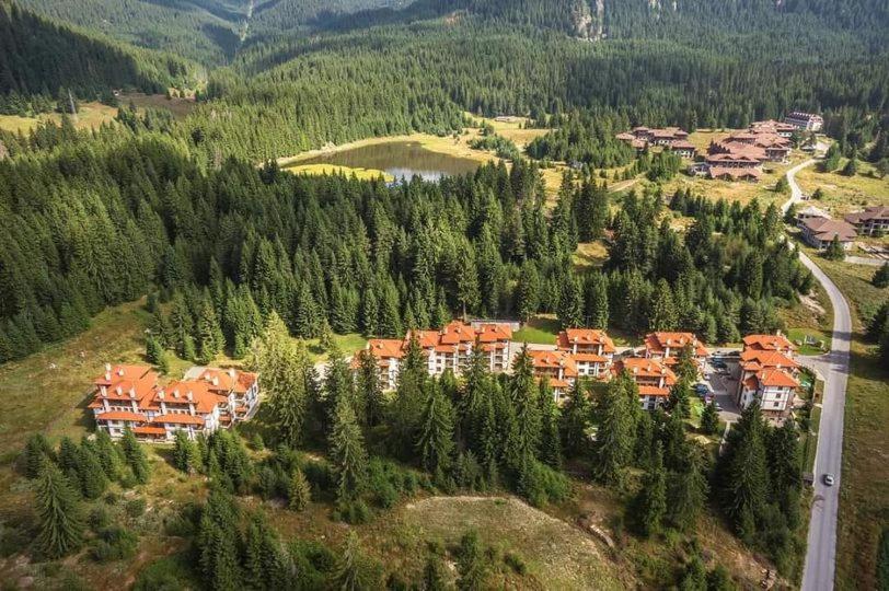 Lusi Holiday, смолянски езера