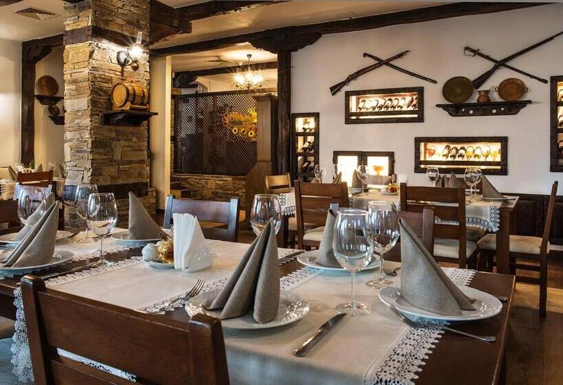 Lusi Holiday, смолянски езера