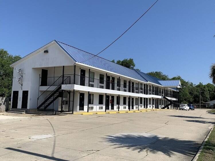 מוטל Bayfront Inn Biloxi