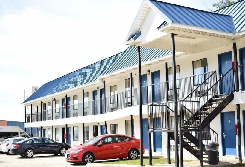 מוטל Bayfront Inn Biloxi