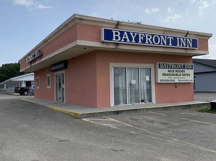 מוטל Bayfront Inn Biloxi