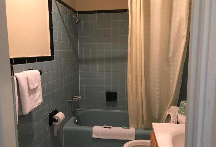 מוטל Bayfront Inn Biloxi