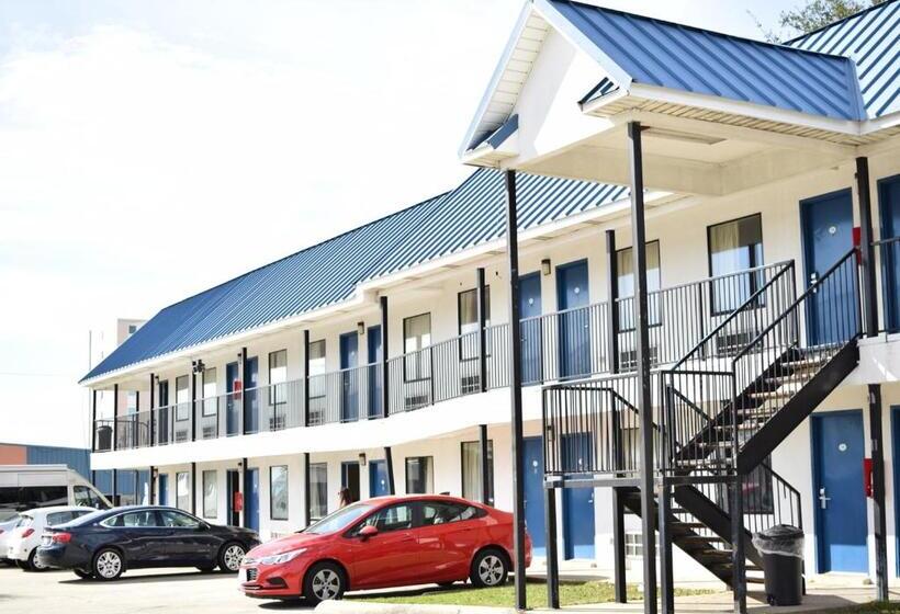 מוטל Bayfront Inn Biloxi