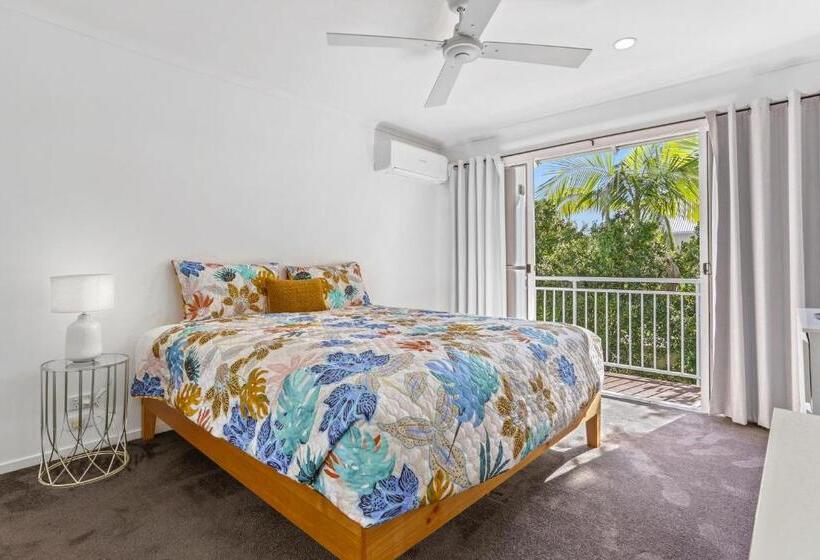 Peaceful Family Villa, Sunrise Beach