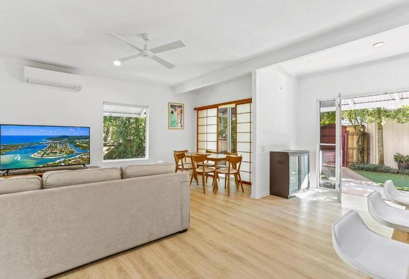 Peaceful Family Villa, Sunrise Beach