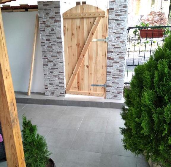 膳宿费 къща карби