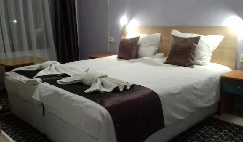 פנסיון иглика