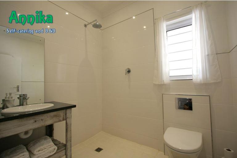 بنسيون Annika Self Catering And B&b