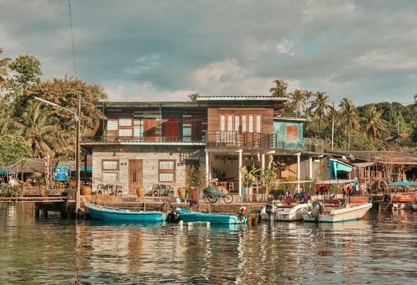 Pension Baan Rabieng Talay Homestayบ้านระเบียงทะเล โฮมสเตย์เกาะกูด