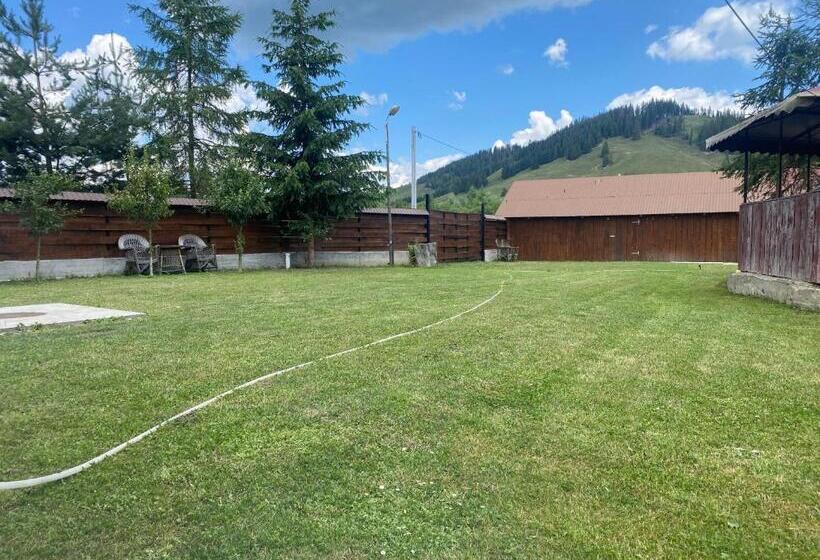 פנסיון Casa Laur