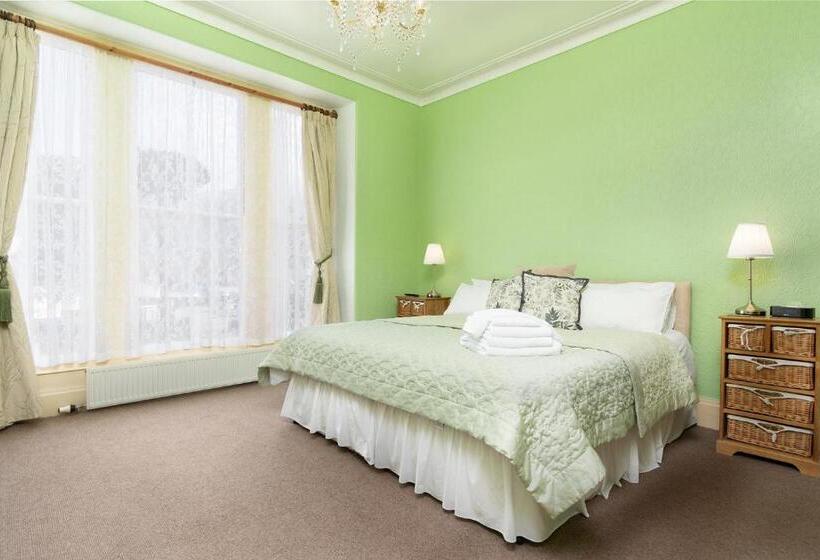 פנסיון Dolafon Guest House