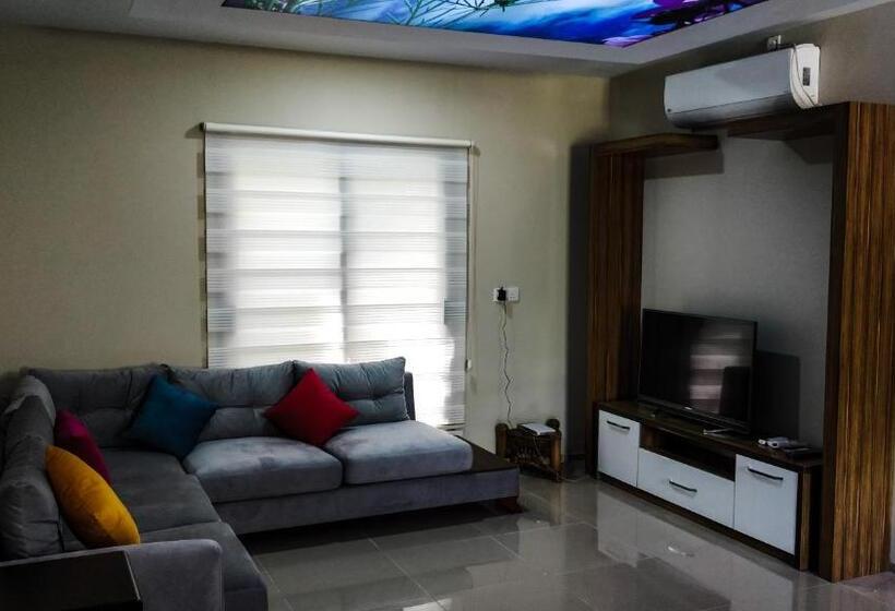 پانسیون Eden Blue