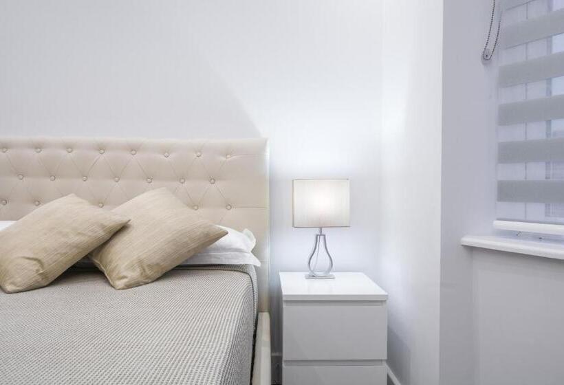 Пансион Goldbeaters House