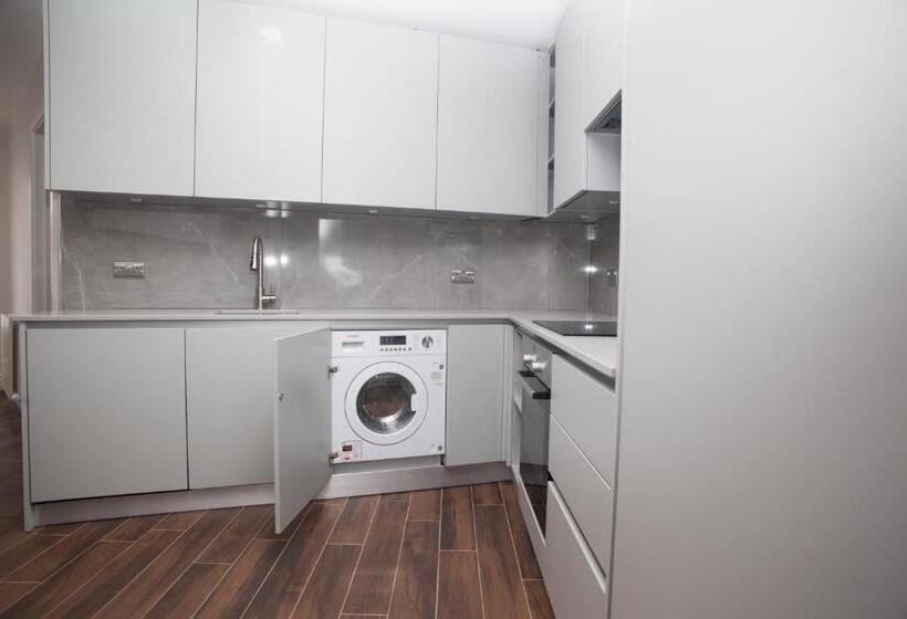 Пансион Goldbeaters House